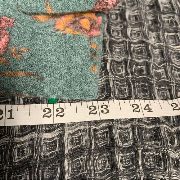 Torrid Classic Fit Waffle Crew Neck Raglan Tee 2X #833 - Picture 7 of 8